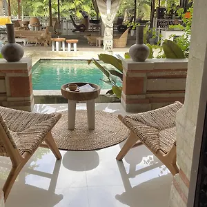  Hotel Chakra Living